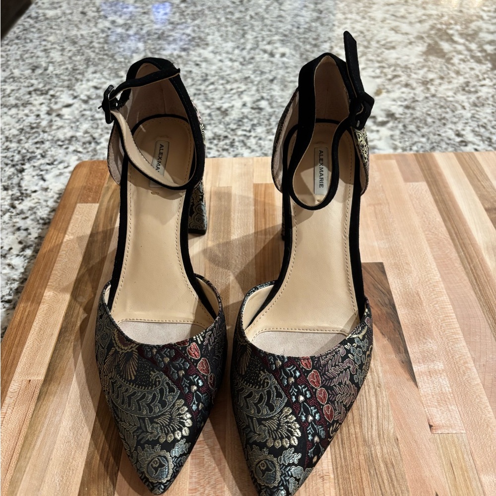 9.5 Alex Marie heels